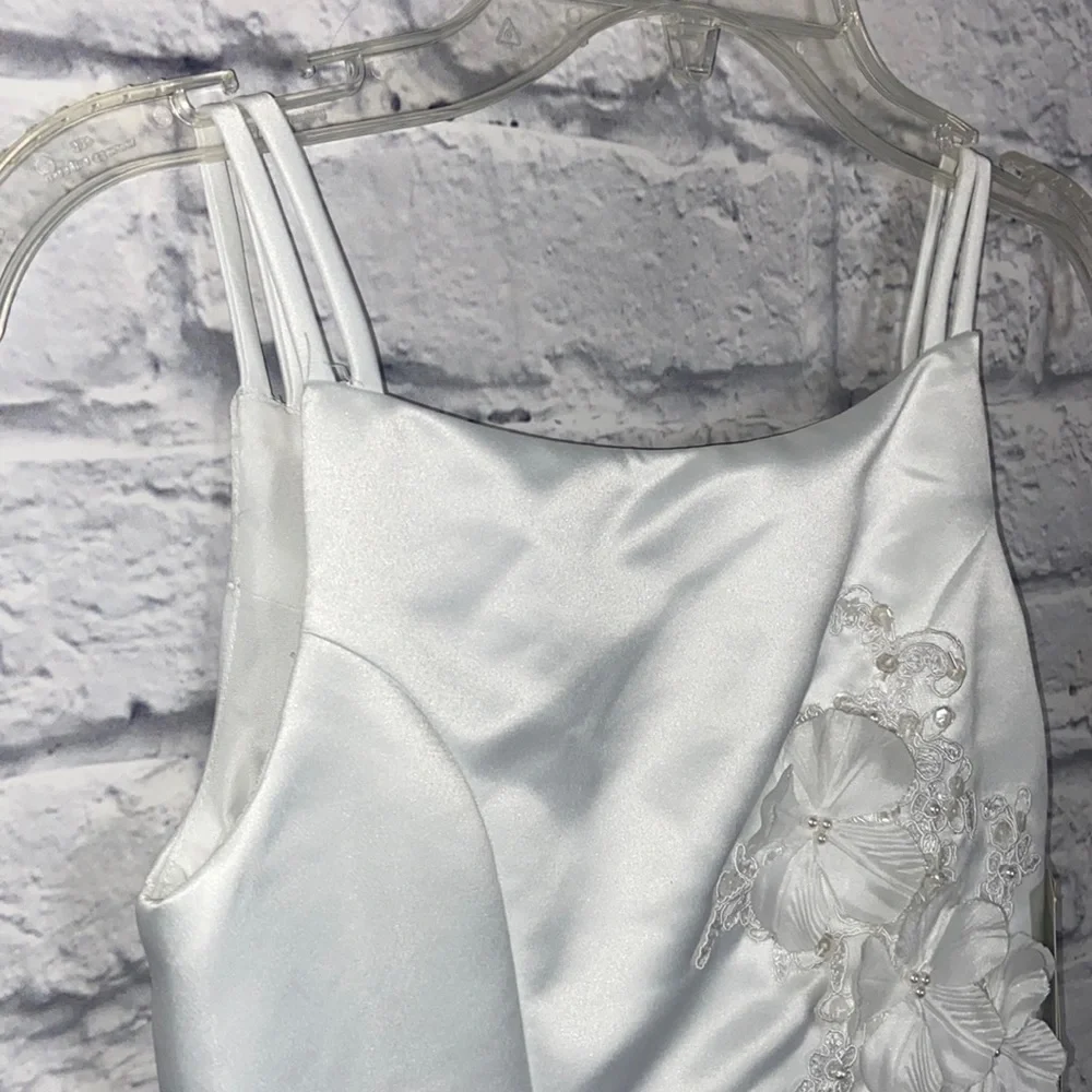 Bonnie Jean Girl's 7 White Asymmetrical Embroidered Lace Formal Dress